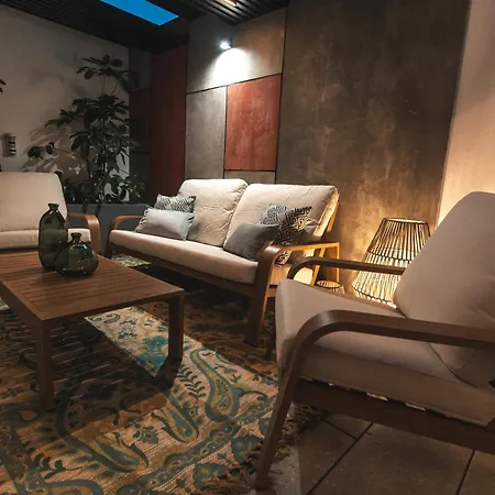 Tita Deluxe 度假居 *