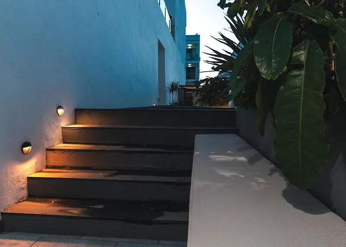 Tita Deluxe * 科拉雷侯