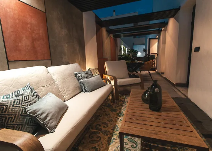 Tita Deluxe 度假居 *