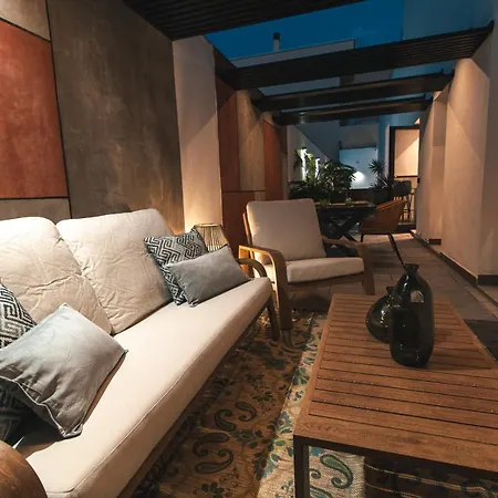 Tita Deluxe Ferienhaus *